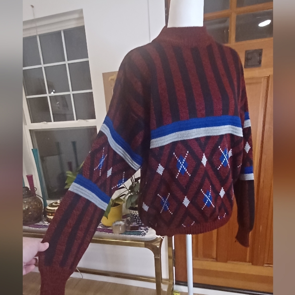Retro Sweater - Picture 4 of 5